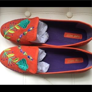 Embroidered loafers